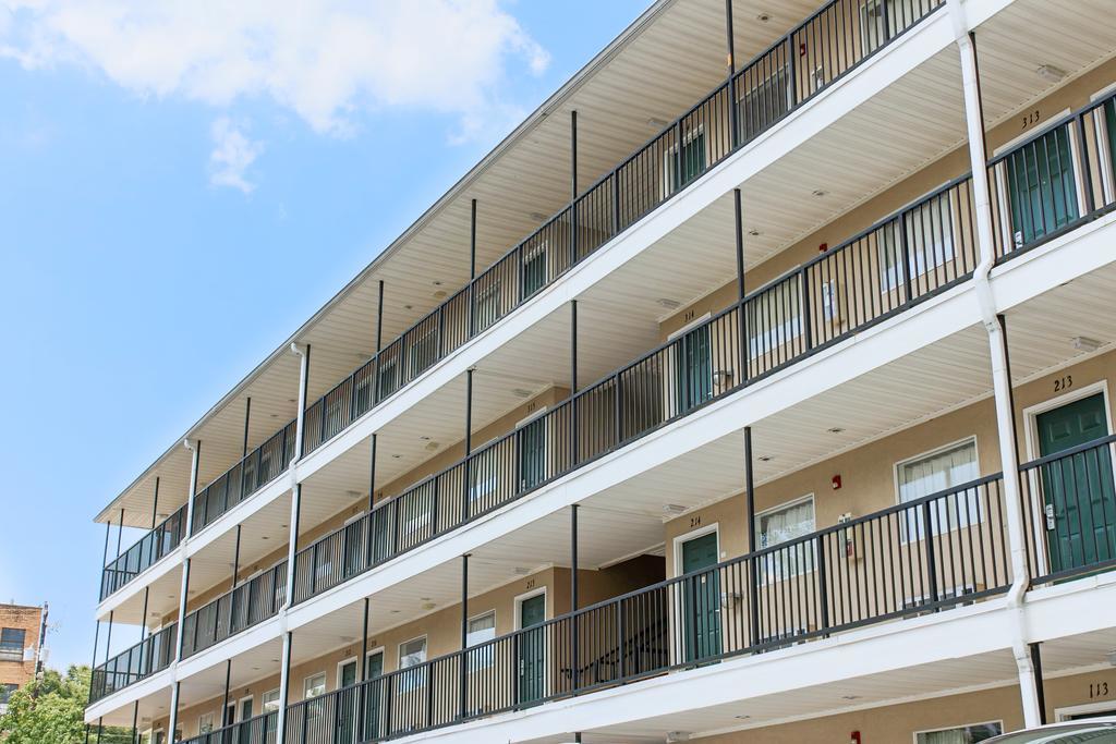 Budgetel Inn And Suites Atlanta Midtown Екстериор снимка