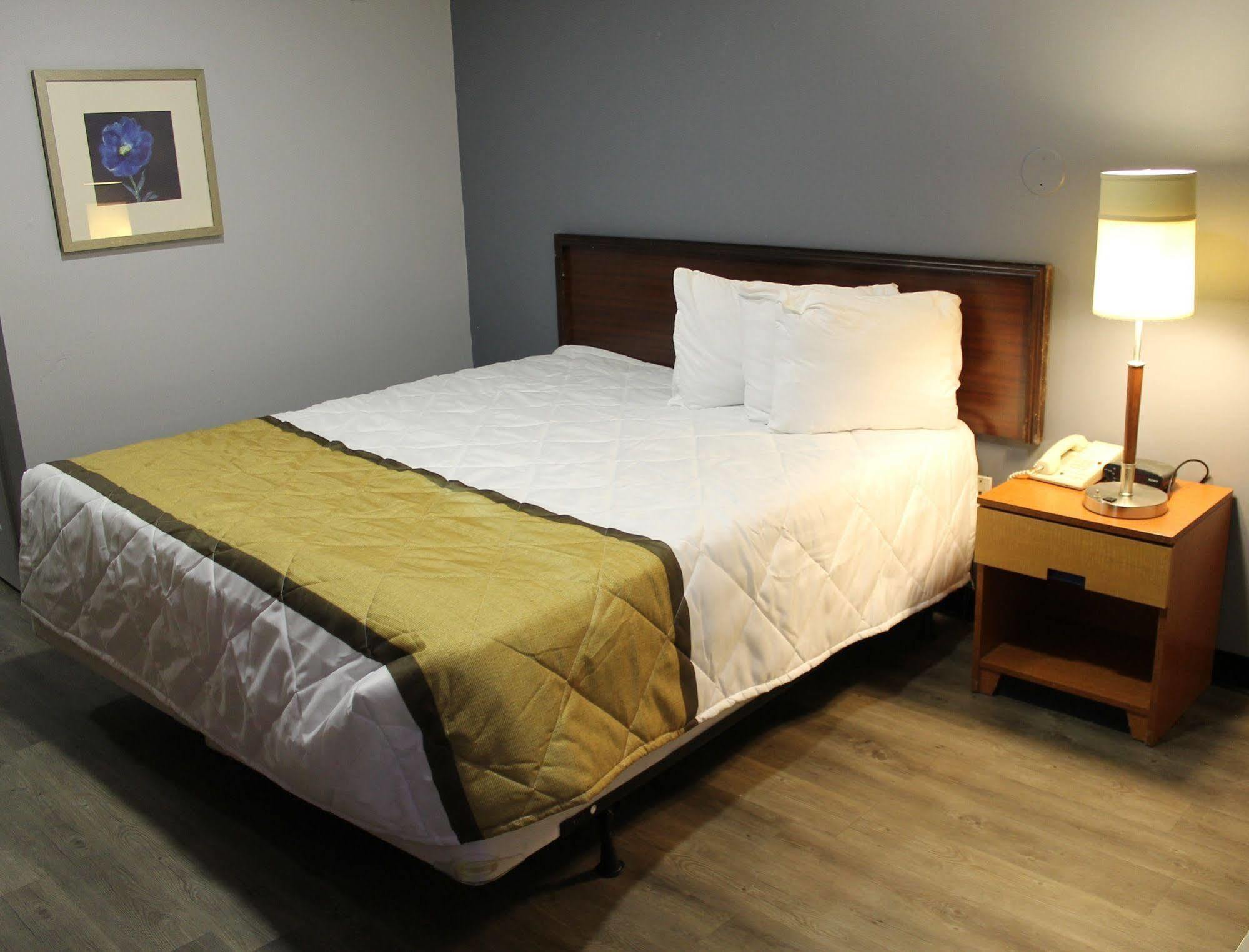 Budgetel Inn And Suites Atlanta Midtown Екстериор снимка