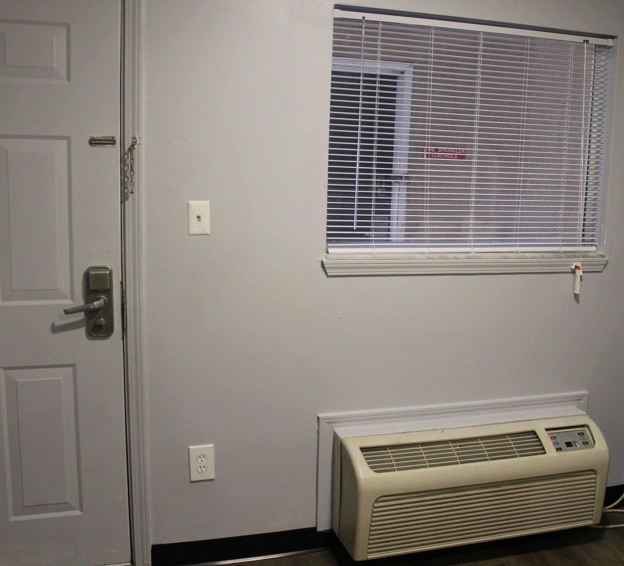 Budgetel Inn And Suites Atlanta Midtown Екстериор снимка