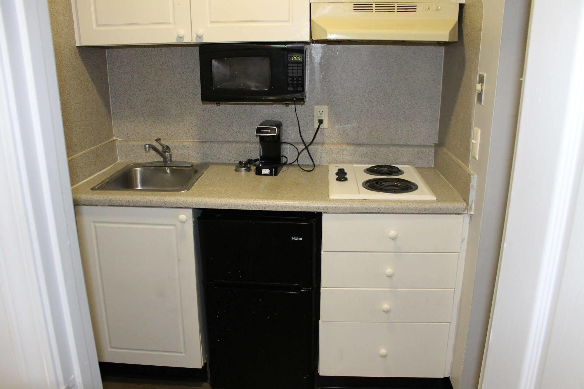 Budgetel Inn And Suites Atlanta Midtown Екстериор снимка