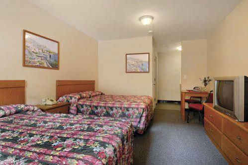 Budgetel Inn And Suites Atlanta Midtown Екстериор снимка